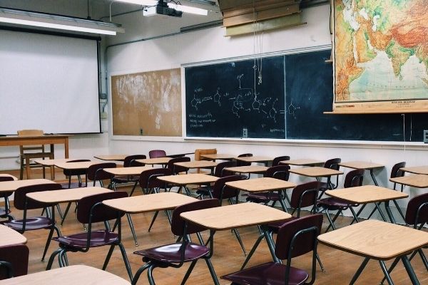 Interpreter services for the education sector – schools and universities
